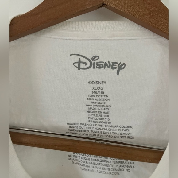 Disney Mickey Mouse men's tee- Size XL - Picture 2 of 3